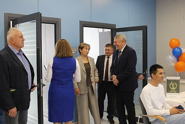 В Кваркено открыли обновленный кадровый центр